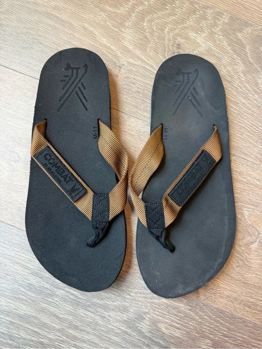 Cambat Men's Black & Brown Flip Flop Sandals size 11